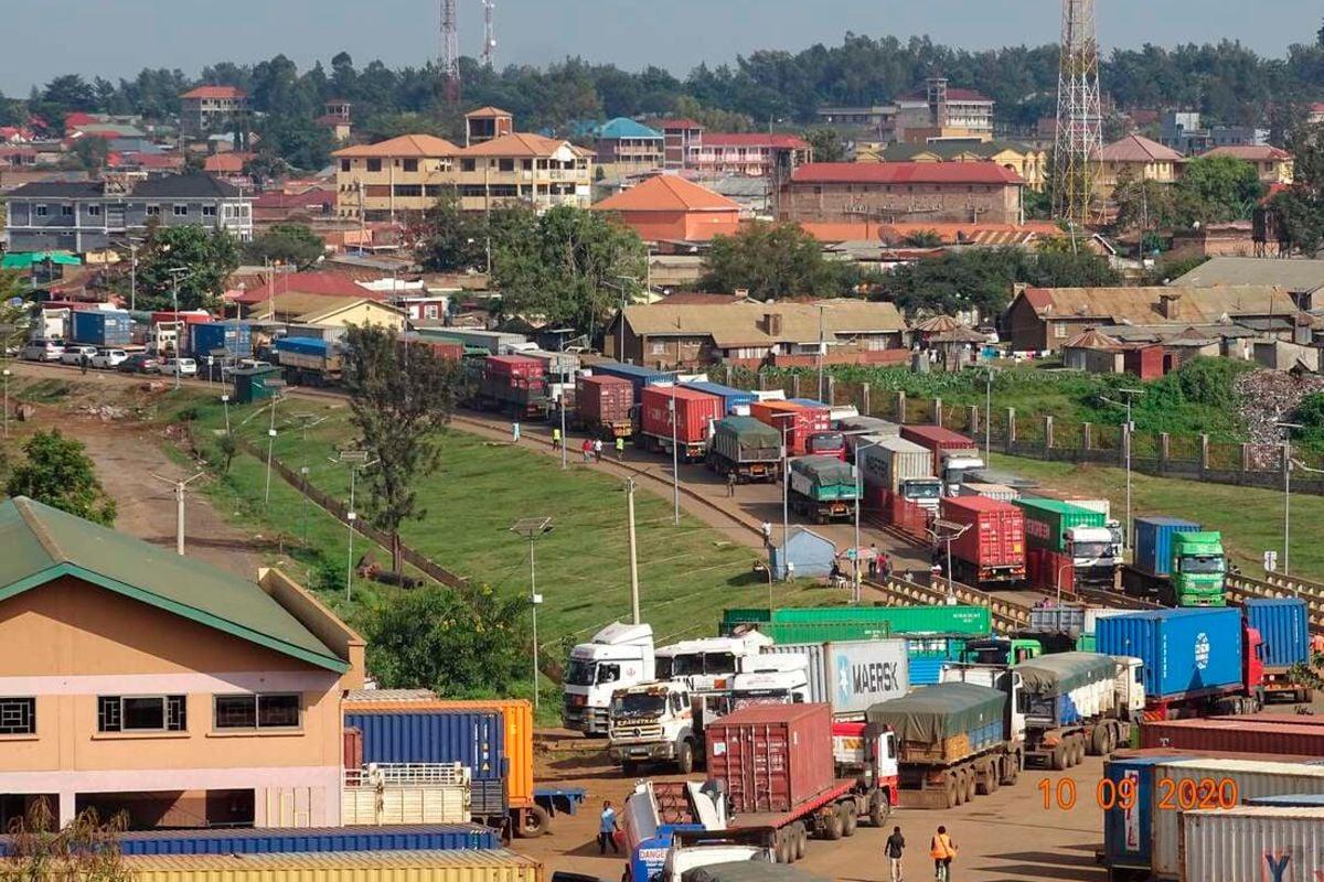 Busia Border Chokes as Scanner Failure Traps Trucks in Five-Kilometre Queue