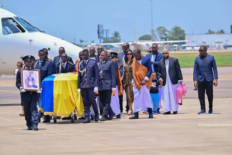 Tooro Falls Silent as King Oyo’s Body Returns Home for Final Journey